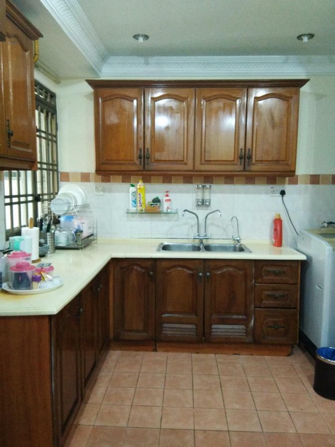 Ainis Guest House In Vista Amani Condominium Kuala Lumpur Esterno foto