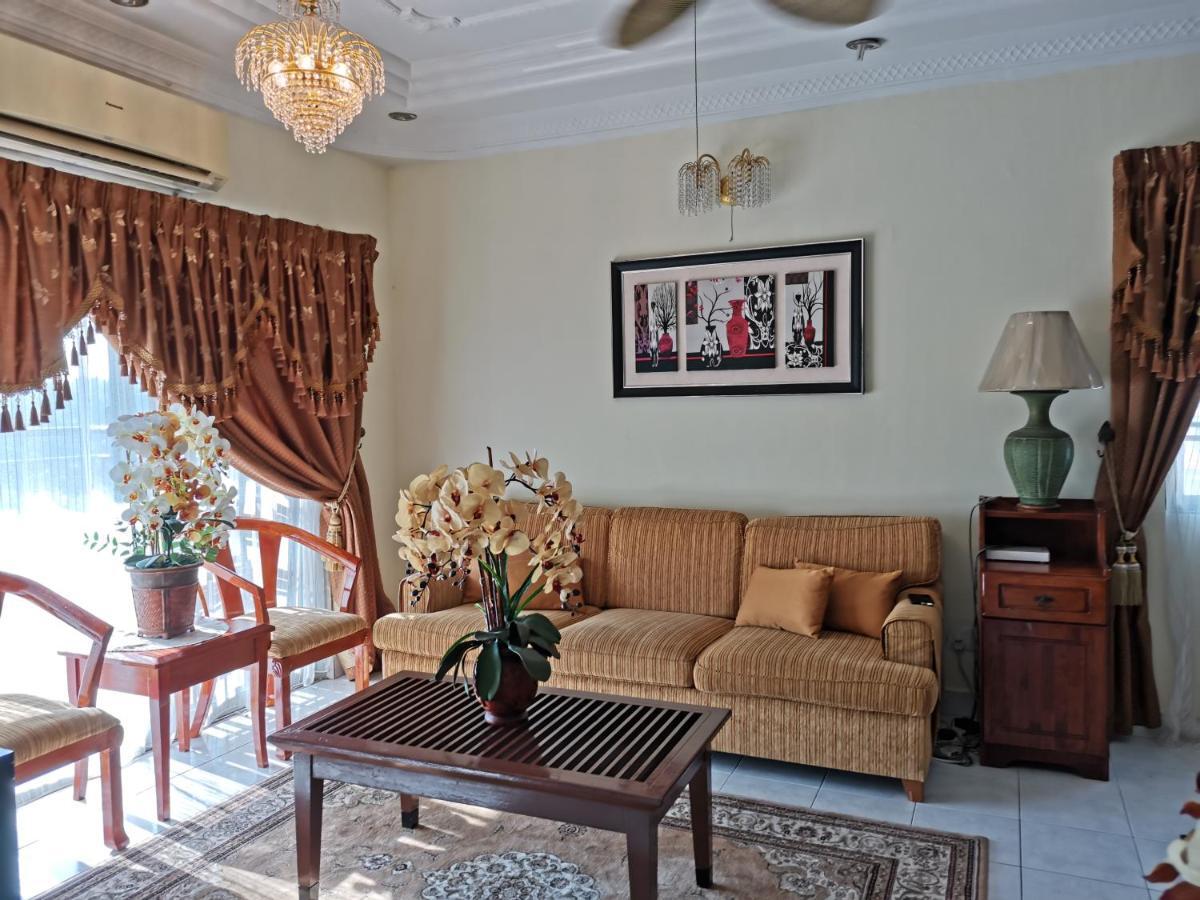 Ainis Guest House In Vista Amani Condominium Kuala Lumpur Esterno foto