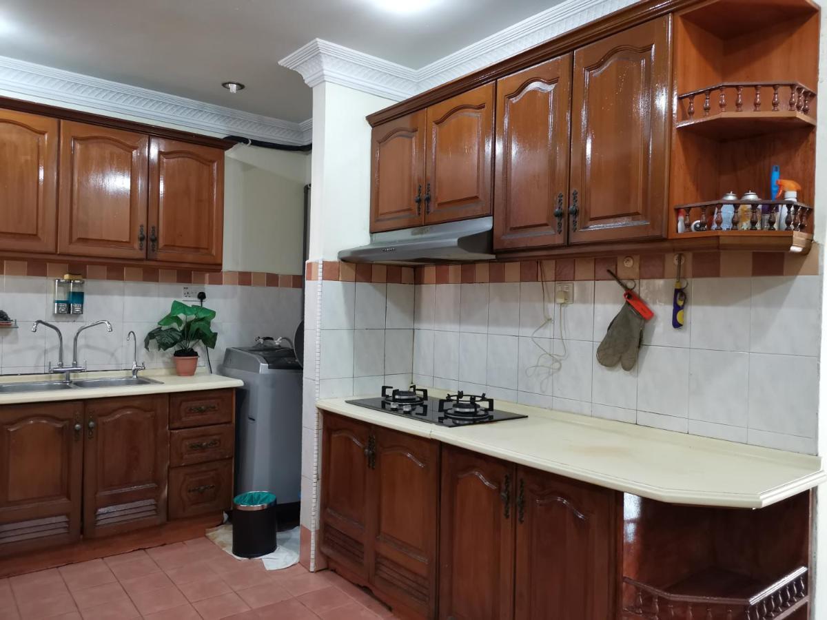 Ainis Guest House In Vista Amani Condominium Kuala Lumpur Esterno foto