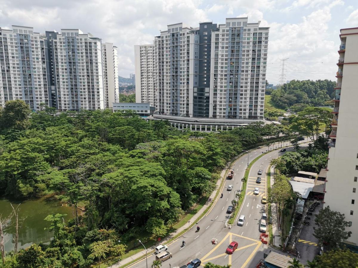 Ainis Guest House In Vista Amani Condominium Kuala Lumpur Esterno foto