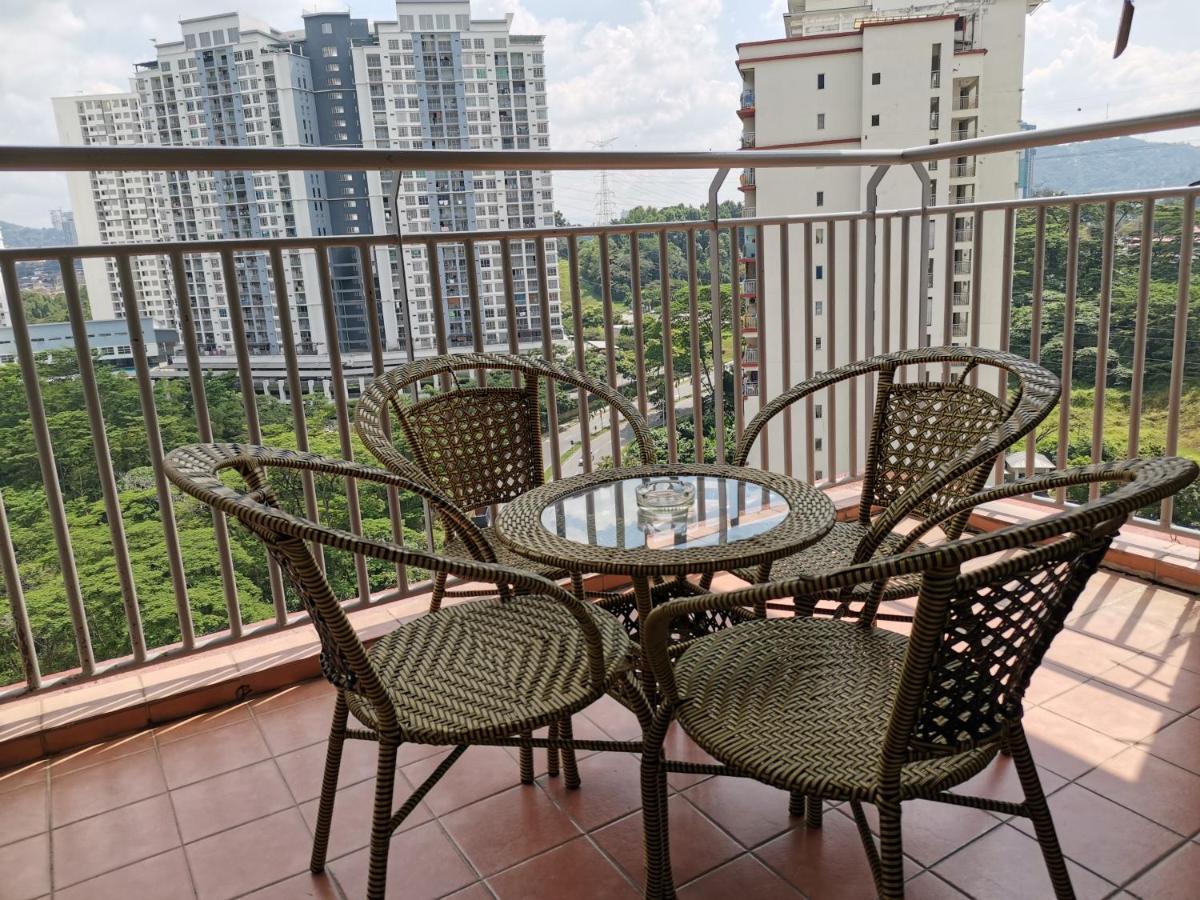 Ainis Guest House In Vista Amani Condominium Kuala Lumpur Esterno foto